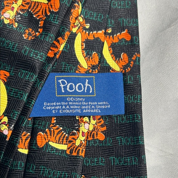 Playful Tigger Character Tie - Black and Orange - Picture 5 of 6